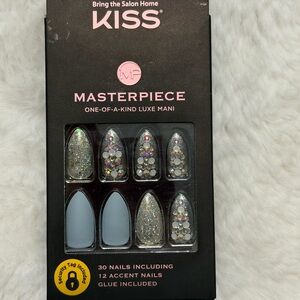 Kiss Nail Blue Silver Glitter
